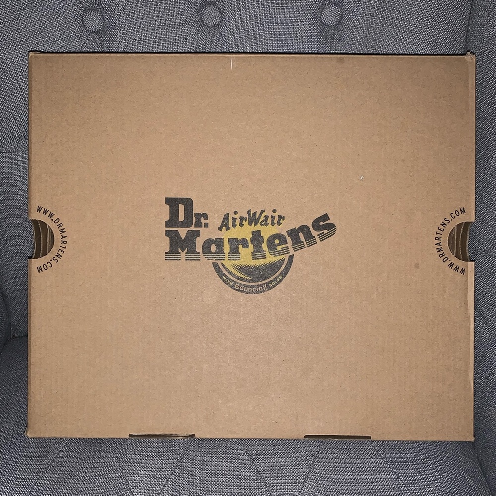NIB Dr. Martens Quad Retro Shoes 11 - Picture 2 of 12